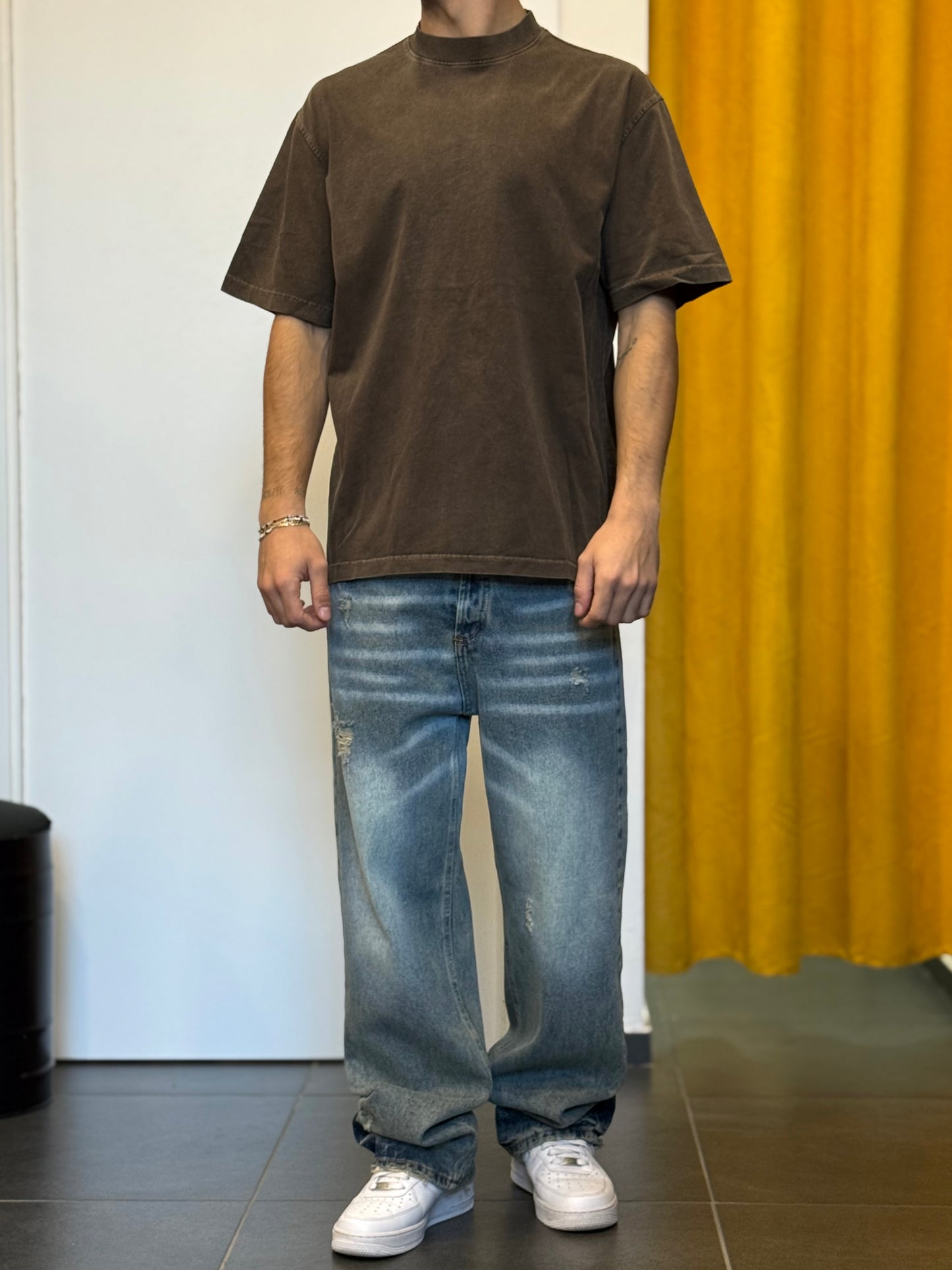 T-SHIRT PREMIUM Slavato MARRONE