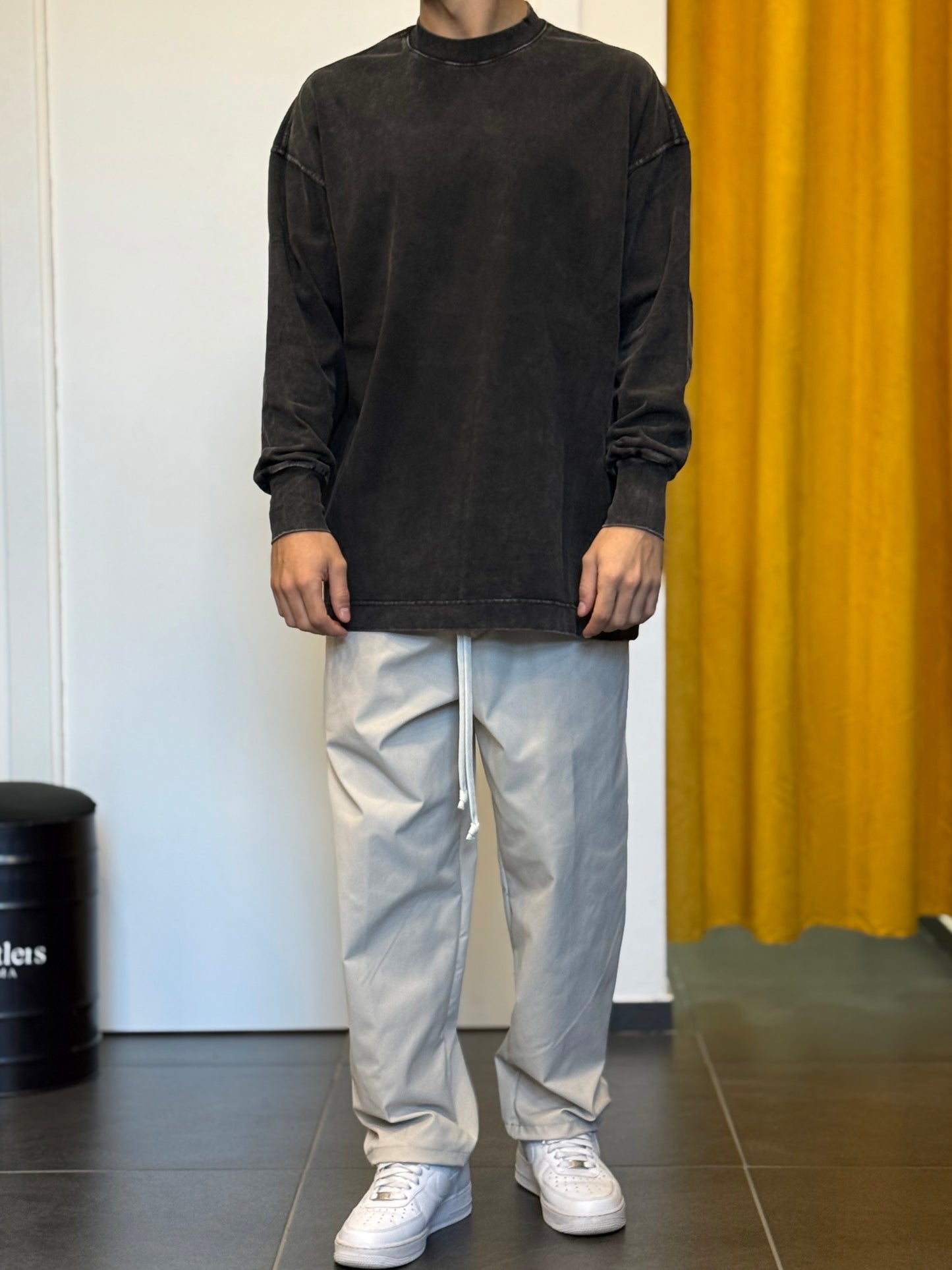 T-SHIRT PREMIUM Maniche Lunghe Slavato NERO