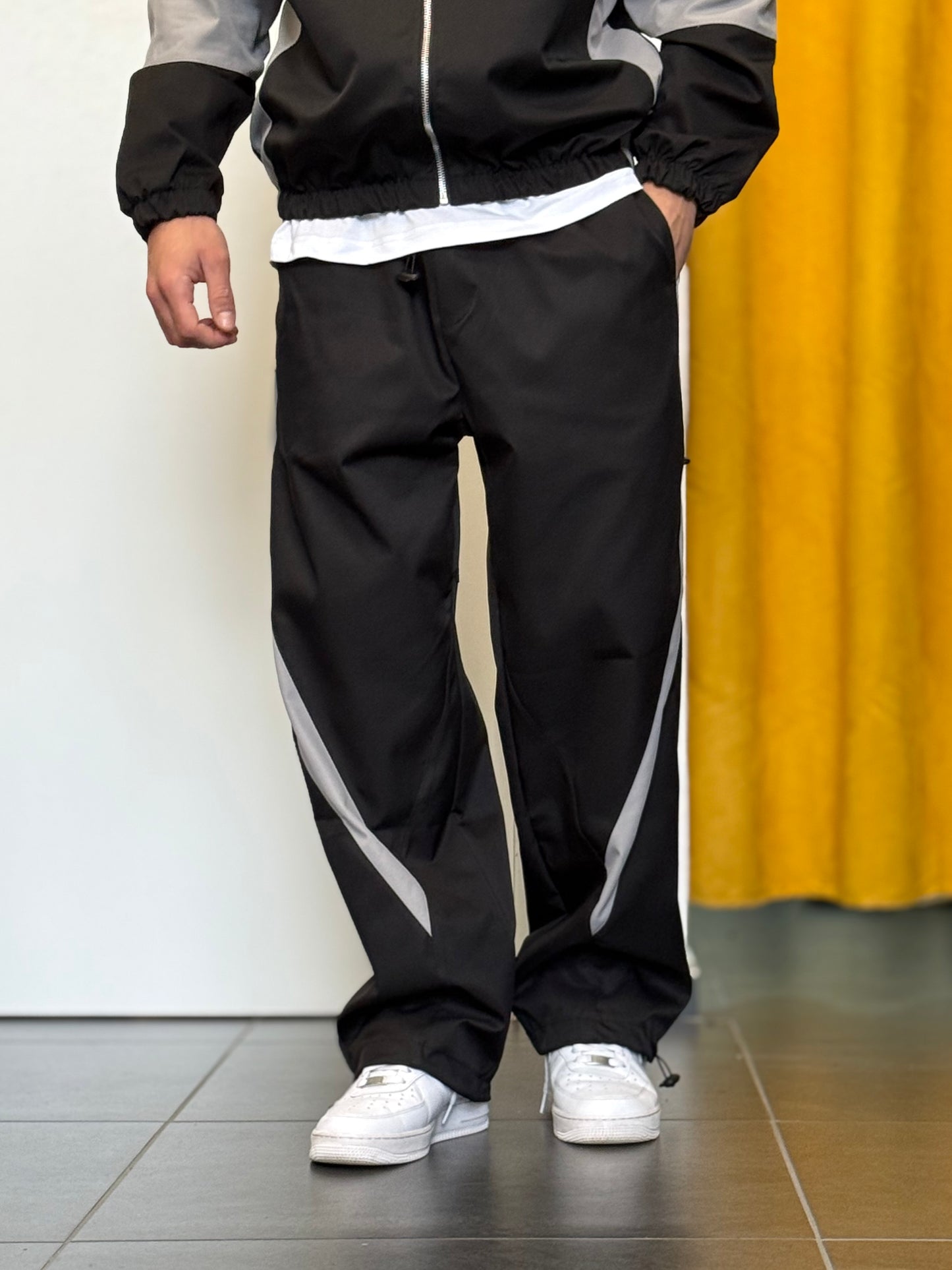 TUTA Tessuto Tecnico NERO