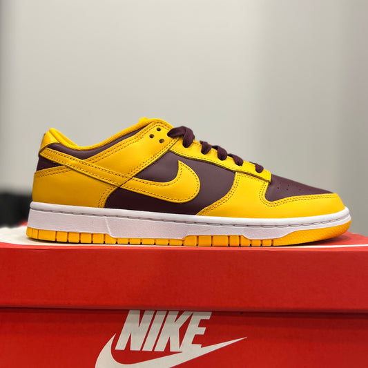 NIKE DUNK Low Retro “University Gold”