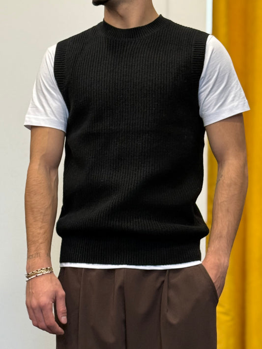 MAGLIONE Smanicato NERO