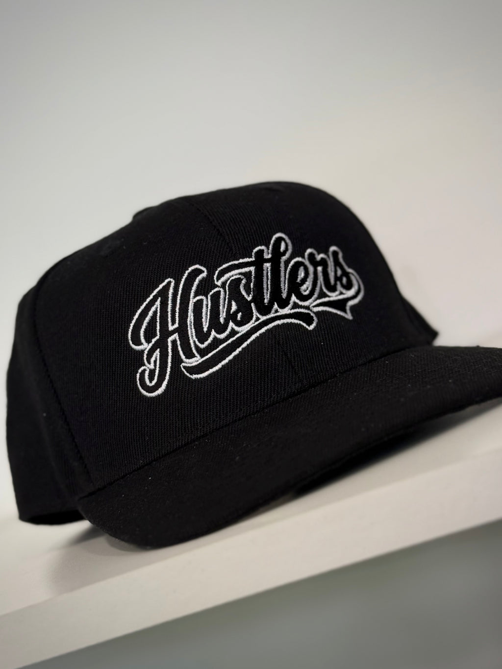 CAPPELLO Ricamo HUSTLERS Cors. NERO