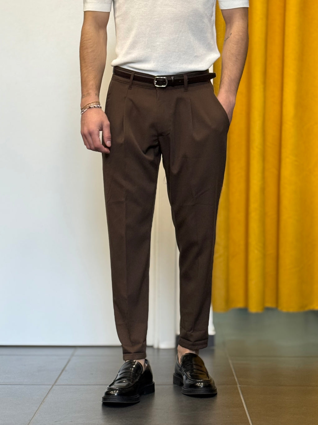 PANTALONE Slim Fit MARRONE