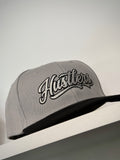 CAPPELLO Ricamo HUSTLERS Cors. GRIGIO/NERO