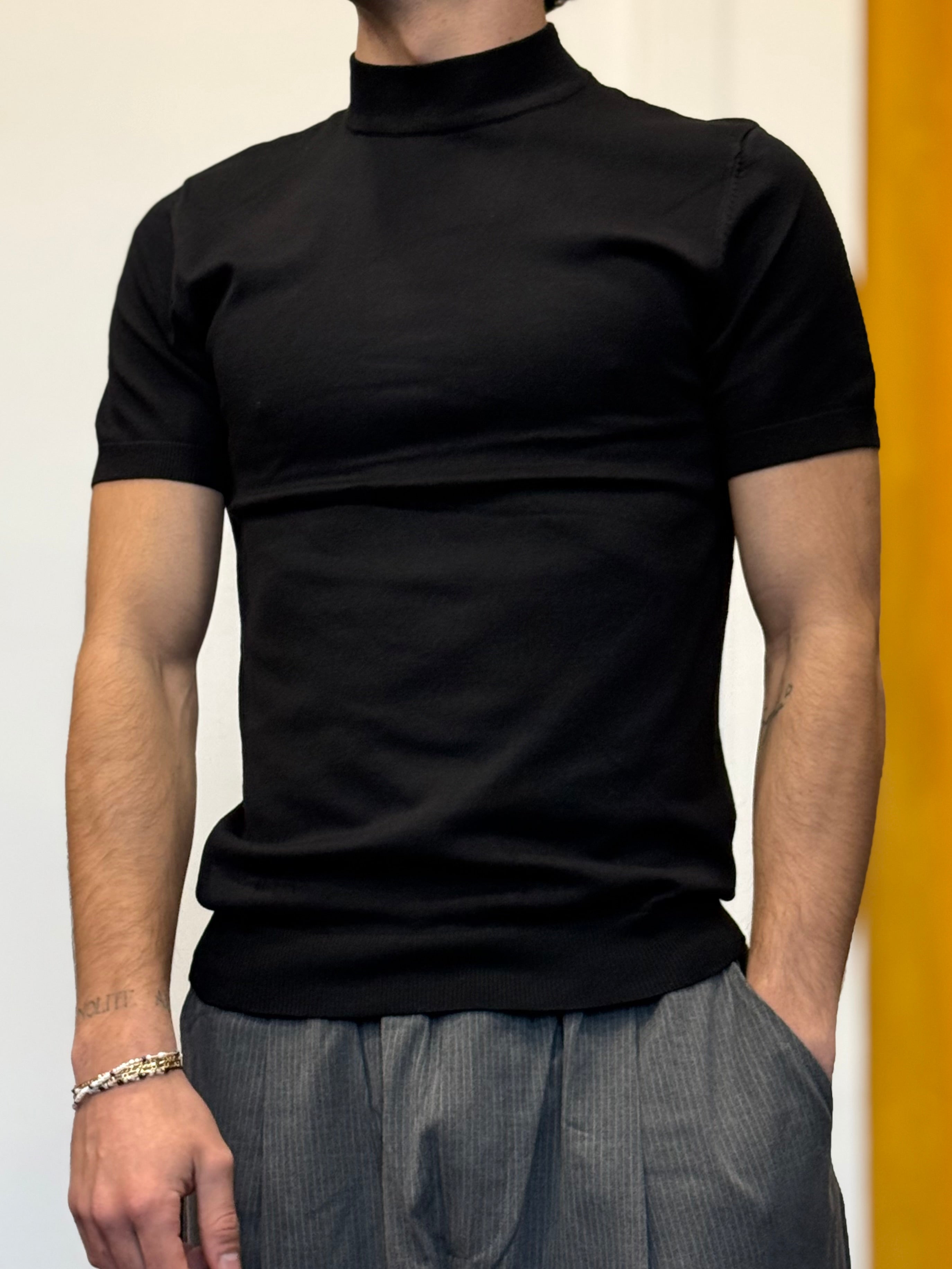 T-SHIRT In Maglia NERO