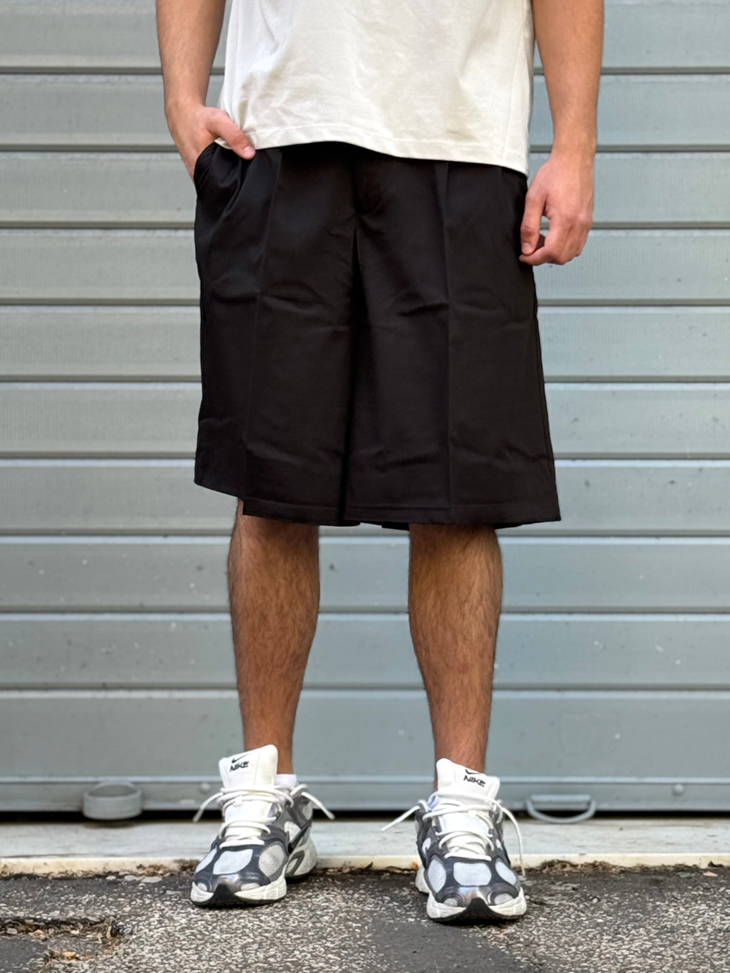 BERMUDA Casual NERO